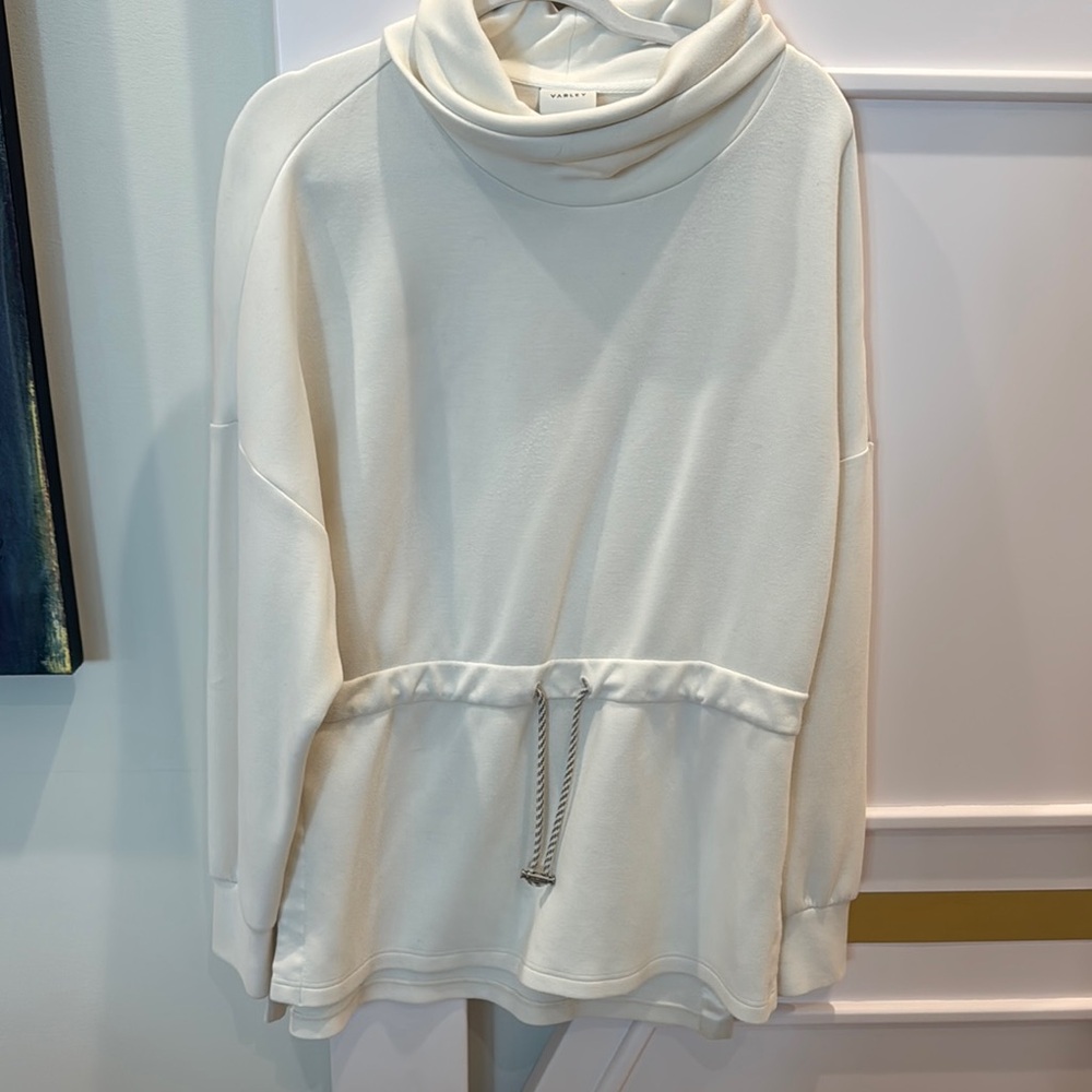 Cream Cowl Neck Sweatshirt. Size XL
